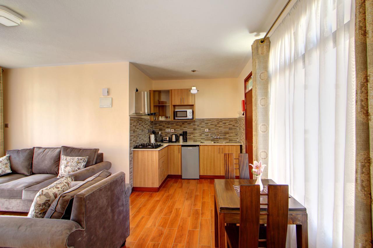 Highlands Aparthotel 3*